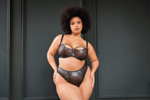 Load image into Gallery viewer, Eos