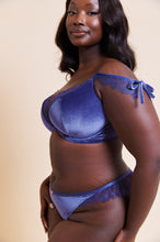 Load image into Gallery viewer, GlamourPuss